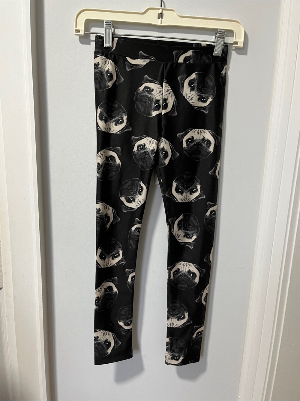 5 for $25 ❤️ H&M Kids Black Pug Face Print Leggings size 8-9